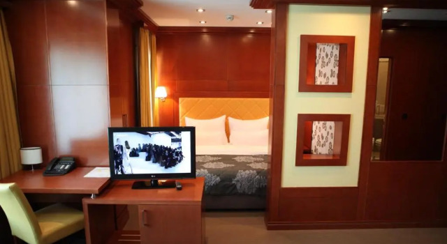 Полулюкс Garni Hotel Aleksandar