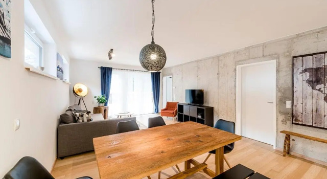 3 Bedrooms Apartment Fleischerei - Apartments, Cafe & Weinbar