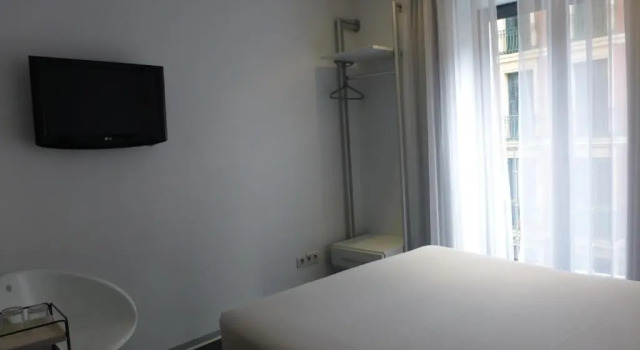 Standard single cameră Chic & Basic Mayerling