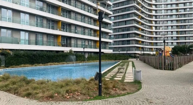1bedroom Apartment With Terrace Near Mail of Istanbul