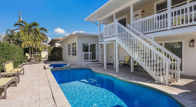 Surf Riders 4 Bedroom Home