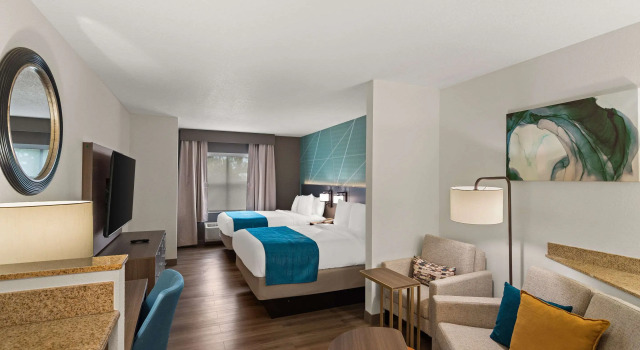 Четырёхместный люкс Comfort Suites Vero Beach I-95