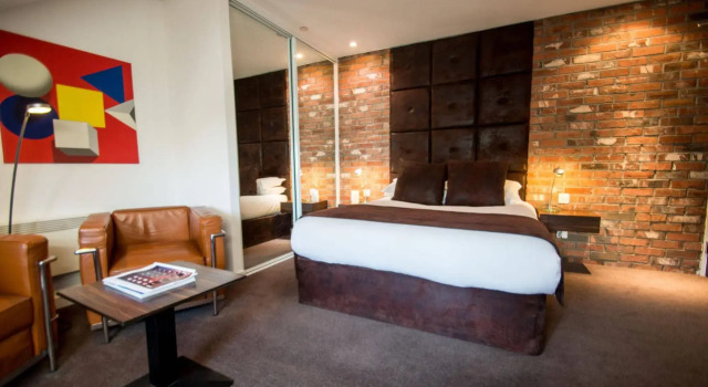 Bauhaus, Prenota Hotel Aberdeen 