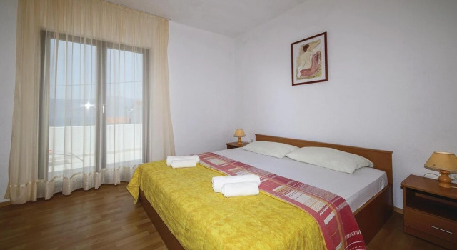 Nice Home in Slatine With Wifi and 5 Bedrooms, Забронировать Отель Слатине 