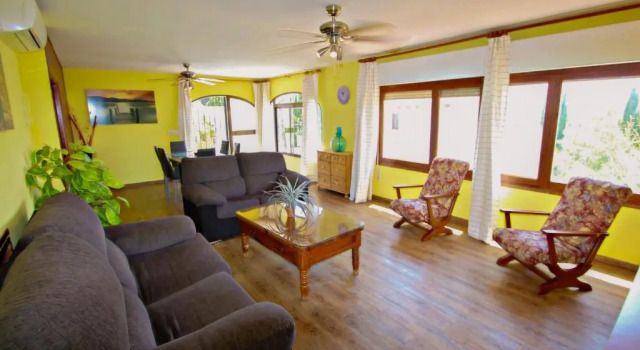 Basetes - holiday home with private swimming pool in Calpe, Забронировать Отель Отели Кальпе с бассейном, Бассейн