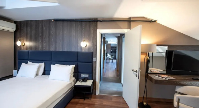 Люкс с балконом Hotel Bosfora