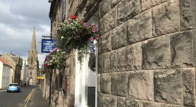 The Cobbled Yard Hotel, Забронировать Отель Отели Бервик-апон-Туид 3 звезды, рядом с Berwick's Walls, 3*