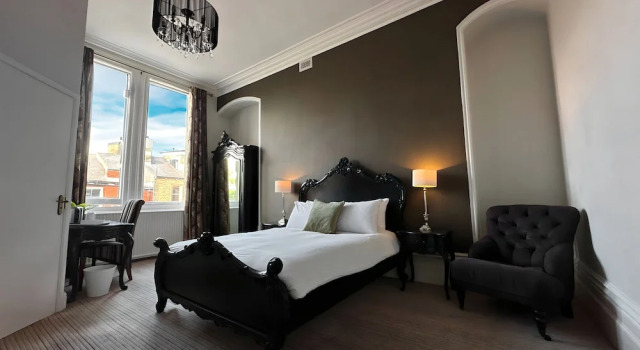 Station Lounge & Rooms, Забронировать Отель «постель и завтрак» Отели в центре Клайтеро, в центре
