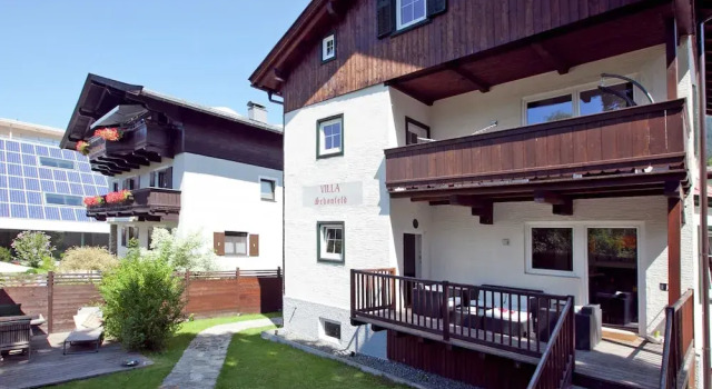 Beautiful Villa in KitzbÃ¼hel With Roofed Terrace, Забронировать Вилла Отели Тироля 3 звезды, 3*