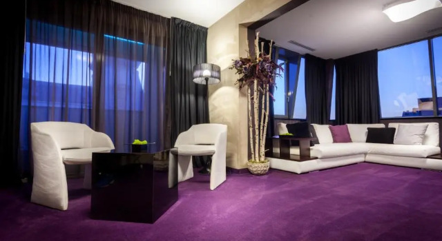 Люкс Plaza V Hotel