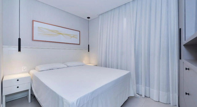 Adra 206 - Apartamento no centro de Bombinhas - Rooftop com piscina e academia - À poucos metros da praia