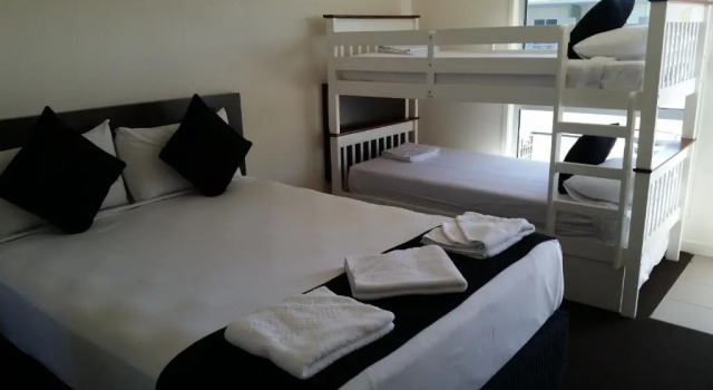 Dooleys Tavern and Motel Capella, Buchen Sie Motel Motels in Capella, Motel