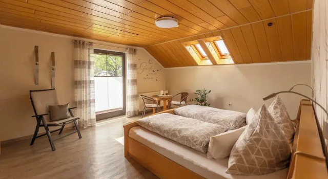 Ferienwohnung Schieder, Varaa Huoneisto Hotellit Baijeri pysäköinnillä, Pysäköinti