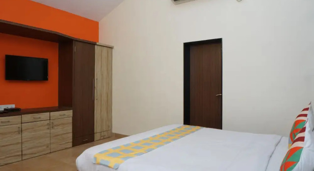 OYO 19690 Home Luxury Farm Lonavala Lake, Забронировать Фермерский дом Отели штата Махараштры с бассейном, Бассейн