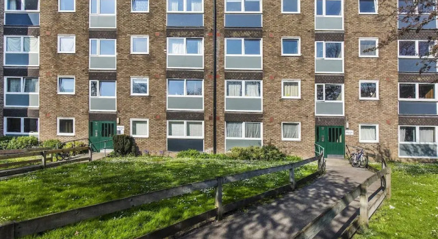 2 Double Bedroom Flat on Blackheath!