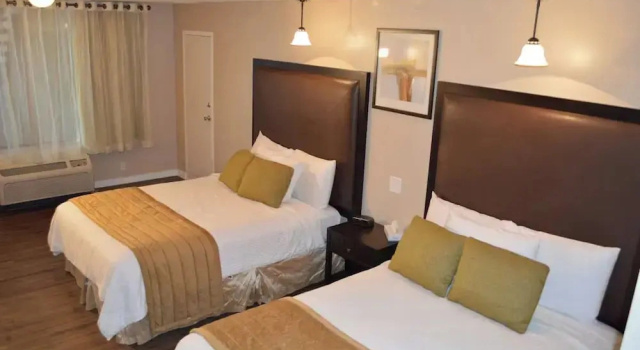 Номер Superior Home Away Inn LLC Laramie