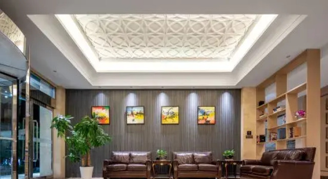 Jintai Business Hotel (Wuhan Canglong Island Hubei University of Economics Store)