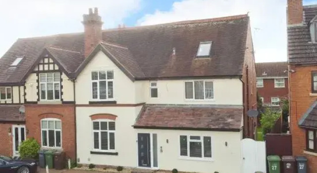 Large Luxury Home in Solihull - Sleeps 14 Near NEC & BHX, Rezervați Hotel Hoteluri de 3 stele în Merseyside, 3*