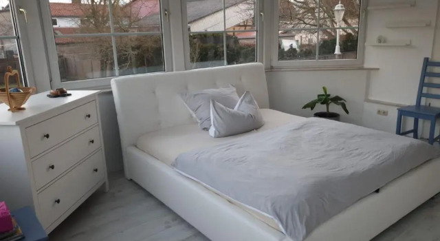 Whirlpool, Fußbodenheizung, Nintendo NES, Netflix, Wintergarten & Workspace, Book Hotel Hoteller i Rudolstadt med parkering, Parkering