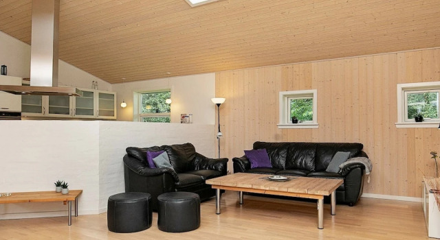 Enticing Holiday Home in Hals With Terrace, Забронировать Отель Халс 