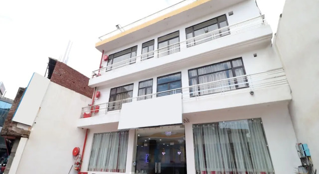 OYO 16975 Hotel Golden View