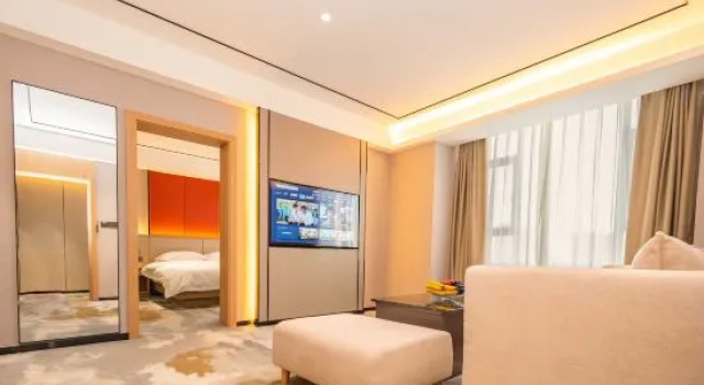 Люкс Superior Yisen Hotel (Karamay Xinsi Road Plaza)