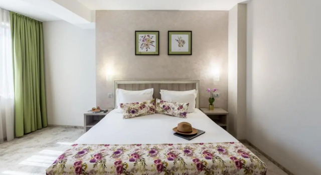 Люкс Prestige Boutique Hotel Craiova