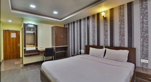 Номер Deluxe Hotel puneet international
