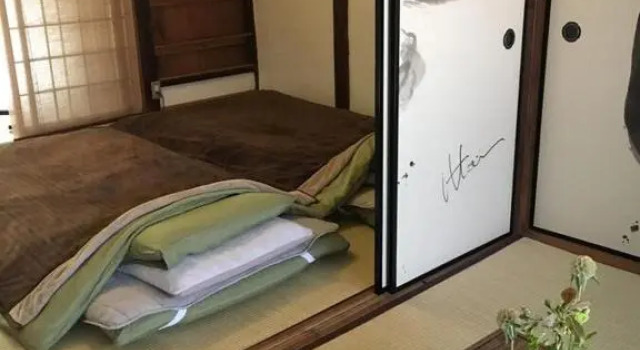 Camera Economy Guest House Oku