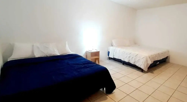 Boutique bluehouse, Забронировать Бутик-отель Zona 9 , рядом с Торговый центр Plaza Fontabella