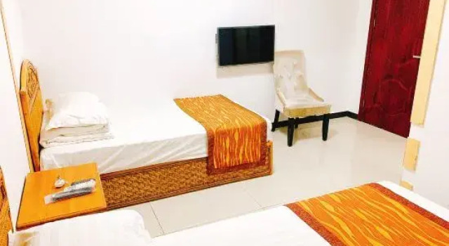 Кровать в общем номере Jinglinggu Resort Beijing