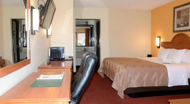 Standard Zimmer Quality Inn