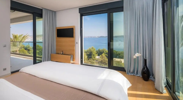 Вилла Ultraluxury Villa Elyzeum with Heated Pool