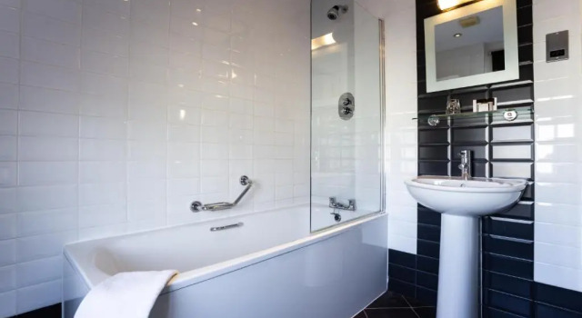 Четырёхместный номер Standard Royal Station Hotel- Part of the Cairn Collection