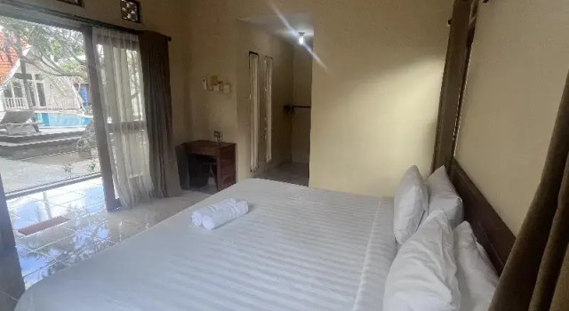 Бунгало с балконом и с видом на бассейн Rama Garden Lembongan