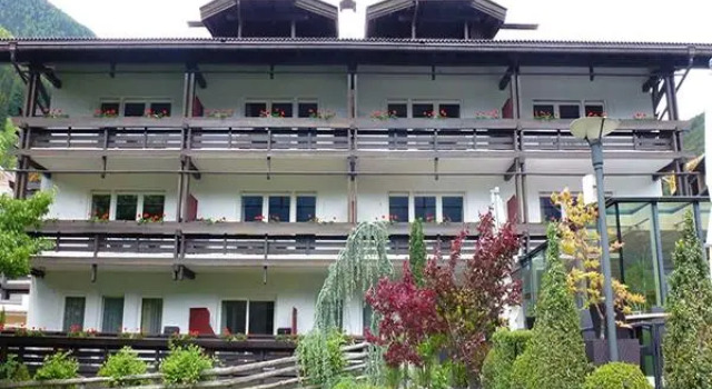 Residence & Hotel Alpinum