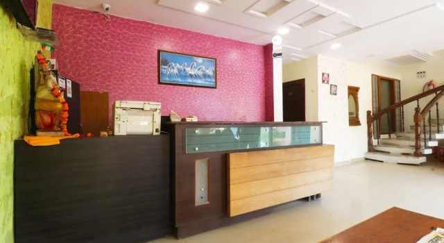Oyo 40402 Hotel Kirandeep, Забронировать Отель Отели Ракабгандж 3 звезды, 3*