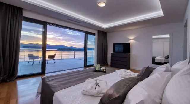 Вилла с 4 комнатами с видом на море Villas Anita