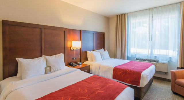 Четырёхместный люкс Comfort Suites Springfield-Eugene