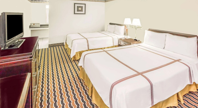 Travelodge by Wyndham Shreveport LA, Забронировать Отель Шривпорт Луизиана