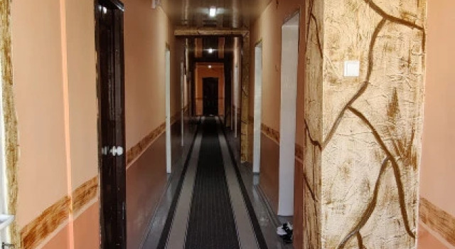 Farko Hostel, Book Hostel / Vandrerhjem Hoteller i Andizhan med parkering, Parkering