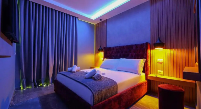 Двухместный номер Comfort с балконом и с видом на бассейн Hotel Piramida