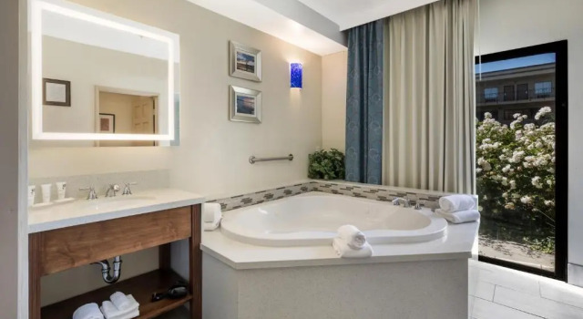 Люкс MainStay Suites Orange County John Wayne Airport