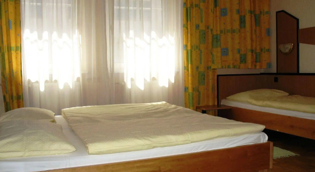 Hotel-Restaurant Fritz Matauschek, Book Hotel 14. Penzing Vienna