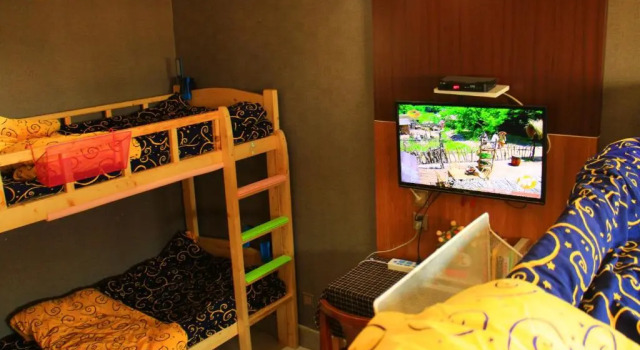 Кровать в общем номере (мужской номер) Lanzhou Up in the Wing Youth Hostel