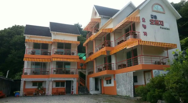 gangcon orenji pensyeon(5weol24il suyeongjangOPEN), 预订 酒店 春川 江原道