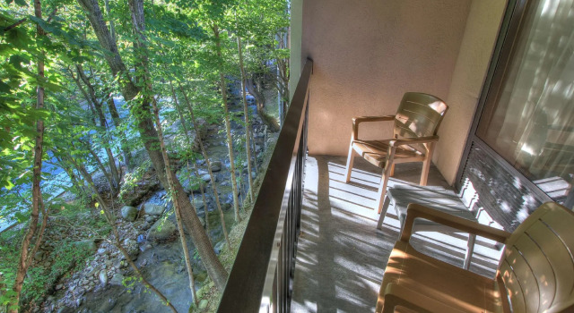 Двухместный номер Standard с видом на воду Hampton Inn Gatlinburg