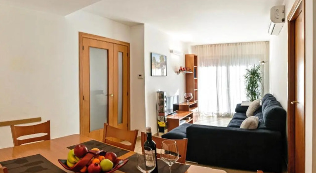 Apartamento "El Lilà - 2", Varaa Huoneisto Asunnot kohteessa Gironès, Huoneisto