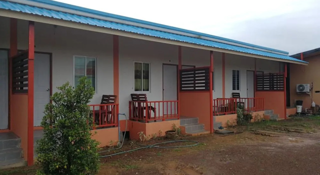 Pikulthong Hotel, Varaa Hotelli Hotellit North-Eastern Thailand pysäköinnillä, Pysäköinti
