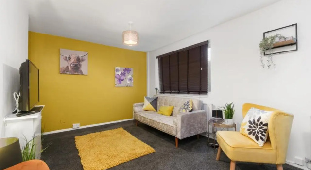 Brambles House West Drayton 3 Bedroom